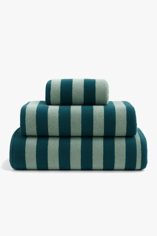 Affaire À Saisir Set of 3 absorbent modern striped bath towels