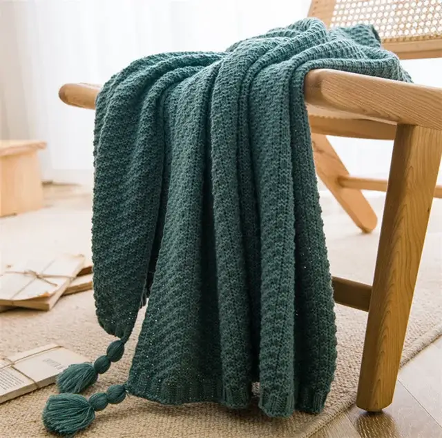 Plaid grosse maille gaufré avec pompons style nordique Achetez Aujourd'hui