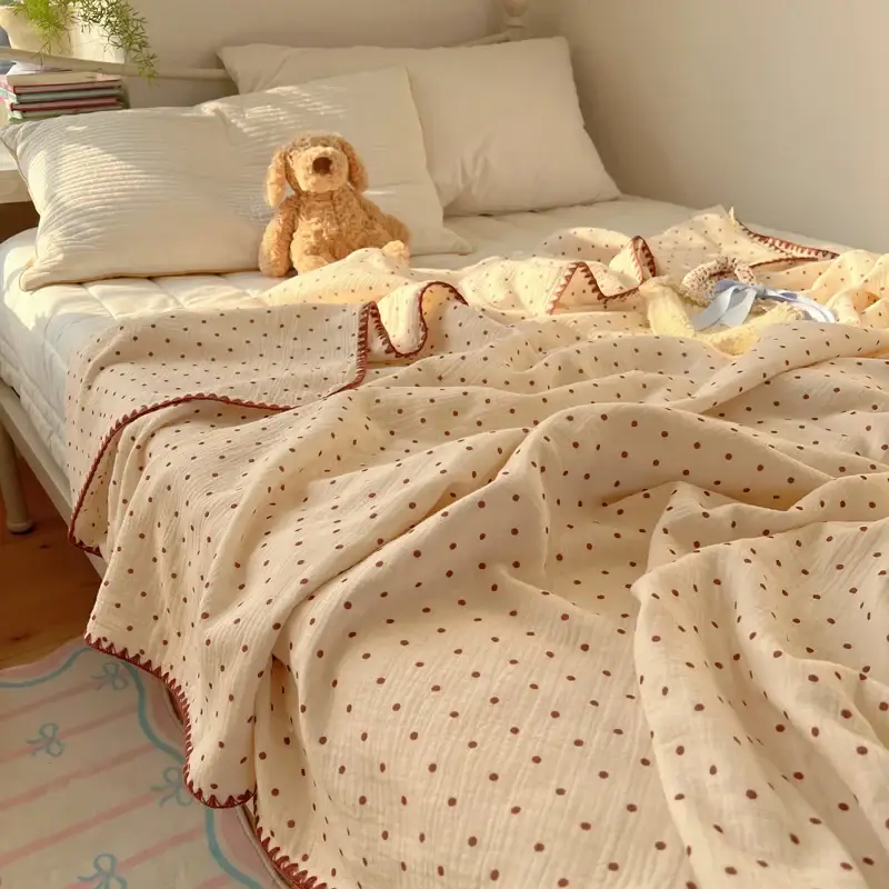 Réduction Lightweight cotton crepe throw with children's pattern, modern ...