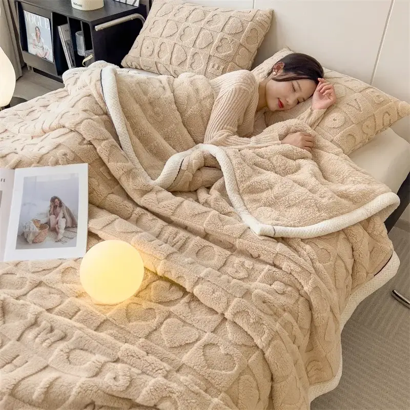 Prix Bas Thick winter fleece throw with heart pattern for sofa and bed