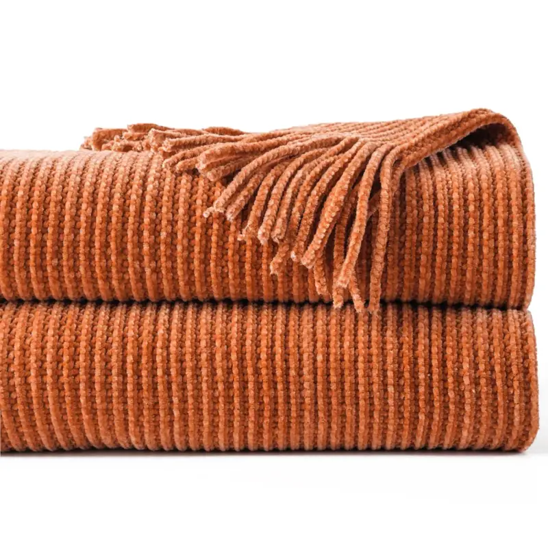 Chenille check throw with tassels for living room or bedroom decor Affaire À Saisir