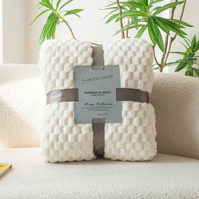 Soft velvet check throw for lounge or bedroom Seulement Aujourd'hui