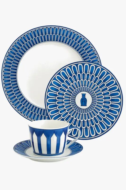 European style ceramic plate with seal motif for dessert Affaire À Saisir