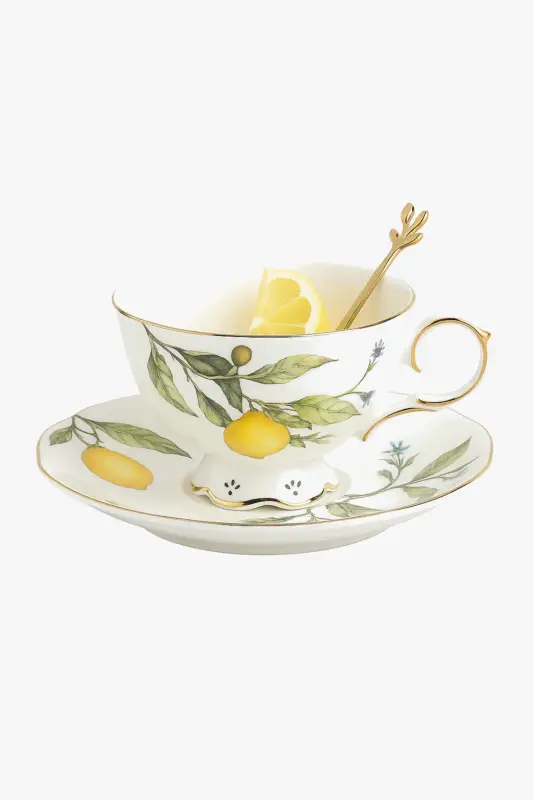 Elegant european style ceramic plate with lemon motif Expédié Aujourd'hui