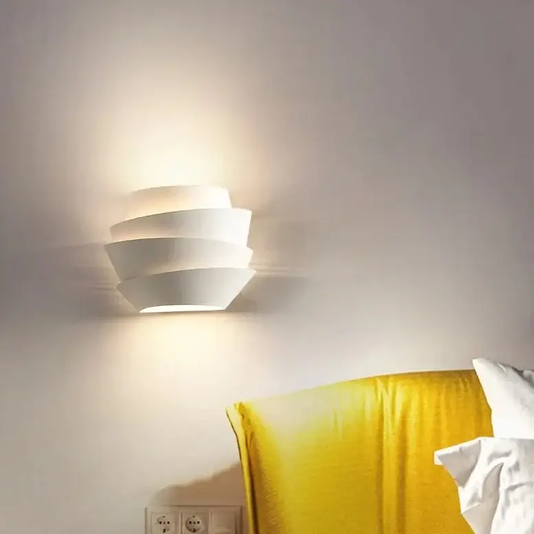 White designer wall light in pine cone shape Meilleur Choix