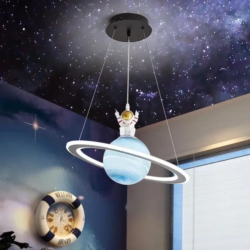 Retour Gratuit Nordic astronaut and planet pendant light