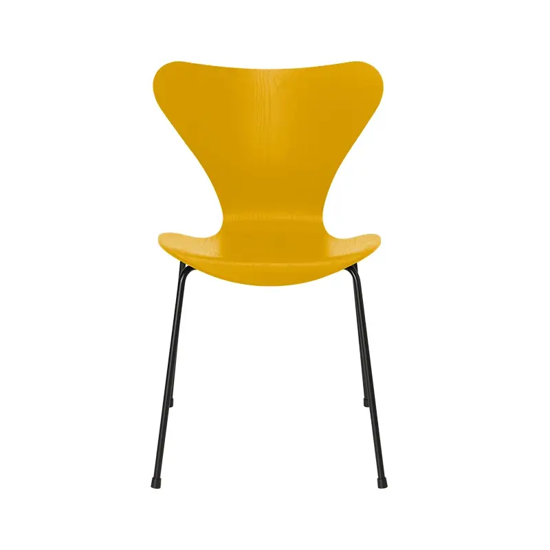 Dining Chair SERIE 7 Yellow stained ashFRITZ HANSEN Populaire