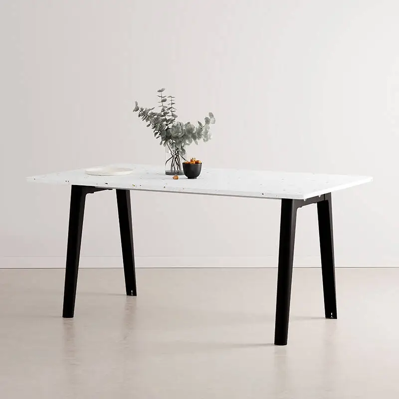 Expédition Rapide Dining Table NEW MODERN Recycled Plastic Graphite BlackTIPTOE