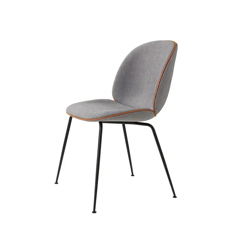 Chaise BEETLE Rembourrée Remix gris clair 133/ acier noirGUBI Acheter En Ligne