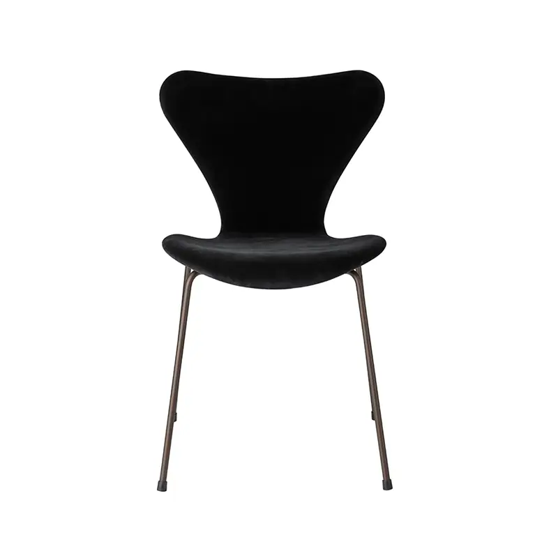 Expédition Rapide Chaise SERIE 7 VELVET EDITION NoirFRITZ HANSEN