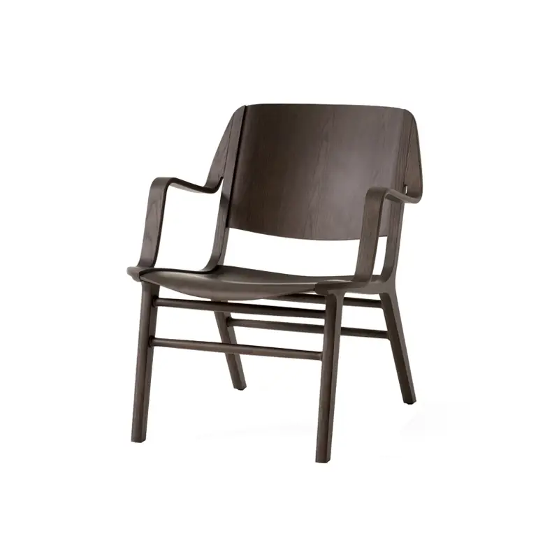 Fauteuil AX HM11 Chêne teinte foncéeAND TRADITION Bon Plan