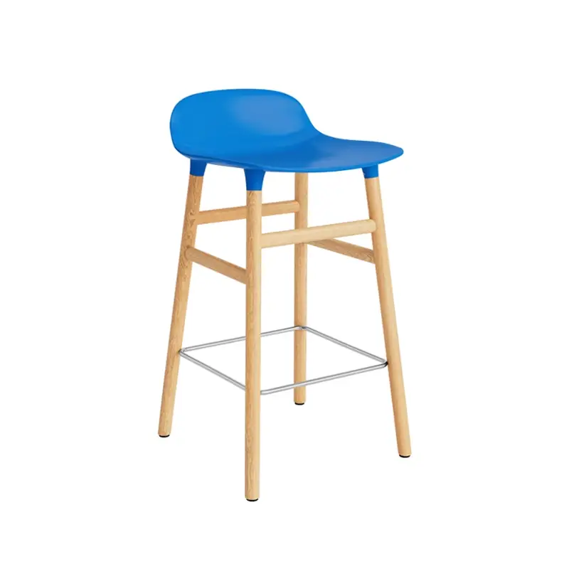 Seulement Aujourd'hui Tabouret haut FORM BARSTOOL Bleu vif NORMANN COPENHAGEN