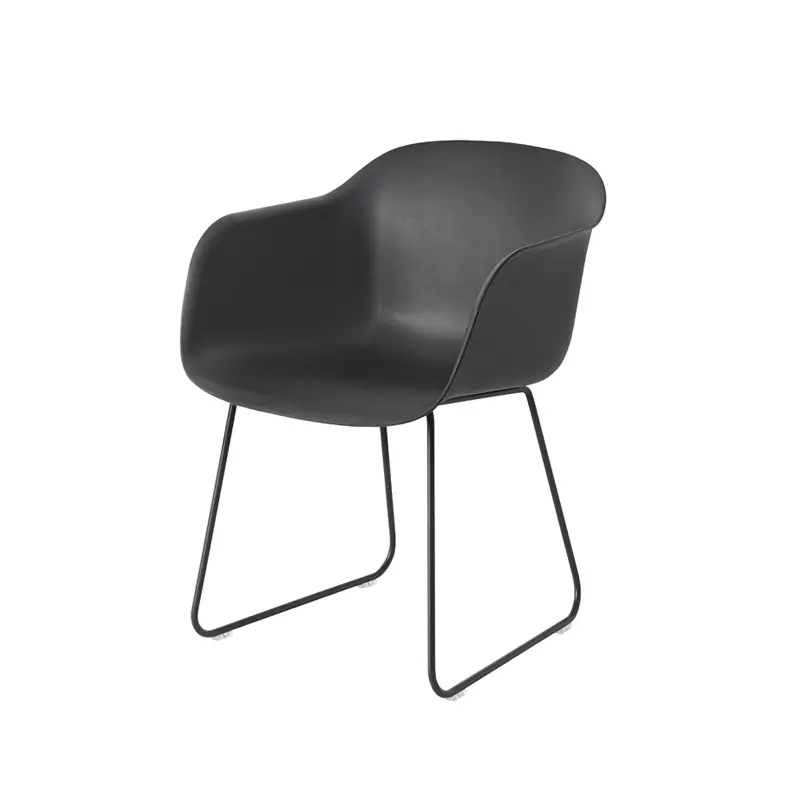 Promotion Saisonnière Chaise FIBER ARMCHAIR piètement traineau NoirMUUTO