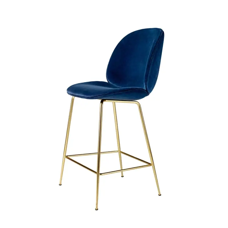 Expédié Aujourd'hui Tabouret haut BEETLE COUNTER H65 Velvet 4958/ laitonGUBI