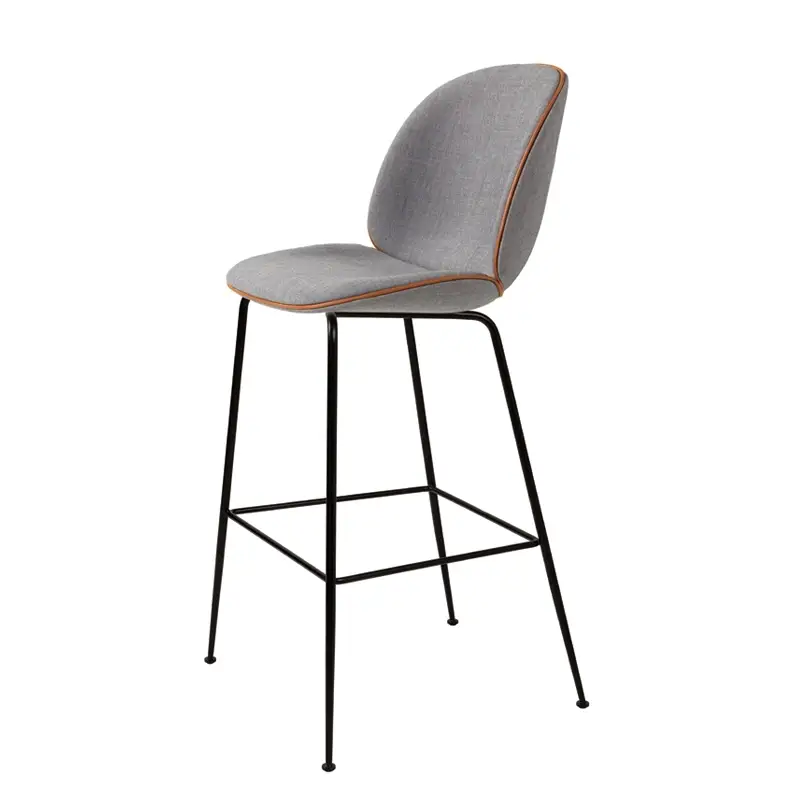 Tabouret haut BEETLE BAR H75 Remix gris clair 133/ acier noirGUBI Expédition Rapide