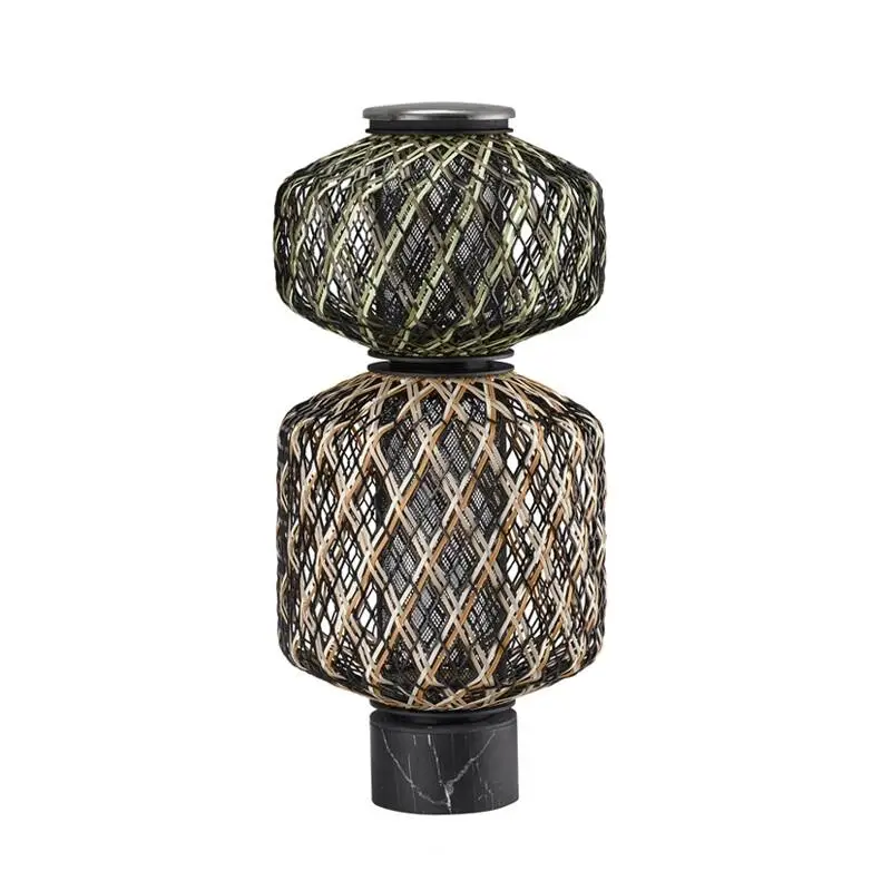 Lampadaire THE OTHERS Statue TEBUDEDON Vente Flash