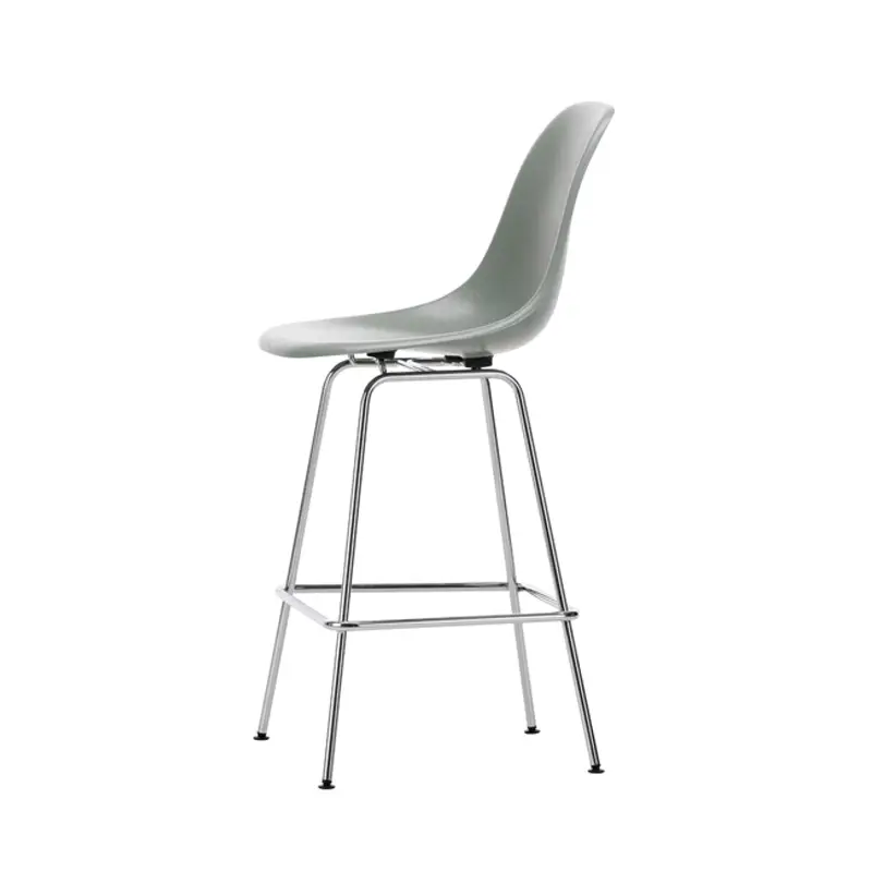 Affaire À Saisir Tabouret haut EAMES FIBERGLASS STOOL Medium Vert mousse EamesVITRA