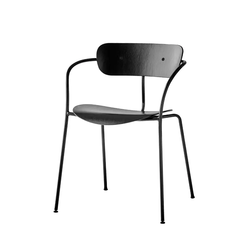 Marque Chaise PAVILION AV2 NoirAND TRADITION