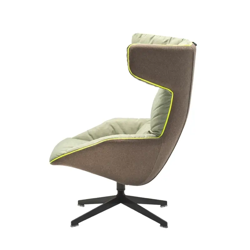 Seulement Aujourd&rsquo;hui Fauteuil TAKE A LINE FOR A WALK Intérieur vert 932, extérieur brun 260MOROSO