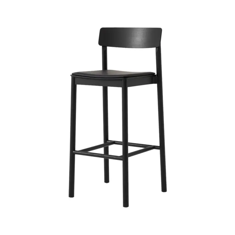 Seulement Aujourd'hui Tabouret haut BETTY TK17 Frêne noir / Cuir noirAND TRADITION