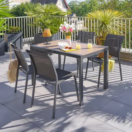 Offre Spéciale Ensemble table de jardin ÉVASION + 4 chaises empilables ESSENTIA Graphite