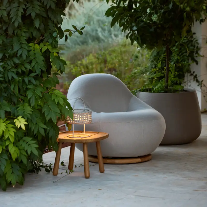 Gem - Fauteuil pivotant extérieur en acrylique par Cane-line Meilleur Choix