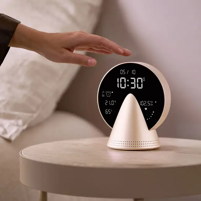 Petit Prix Réveil radio & enceinte Bluetooth Lexon Doré